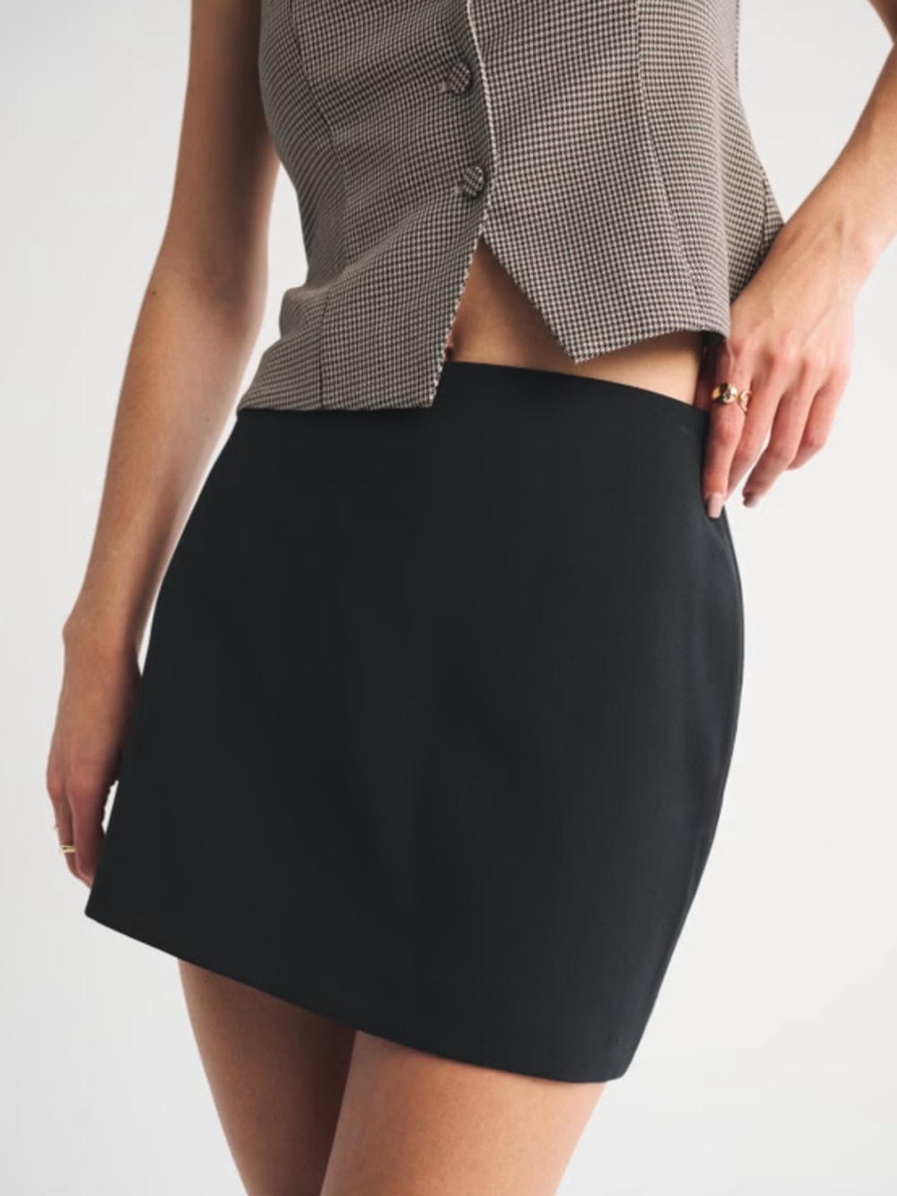 abercrombie & fitch black mini skirt